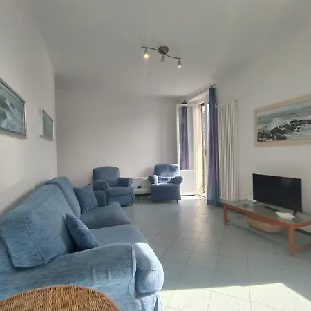 Mistral House Apartment *