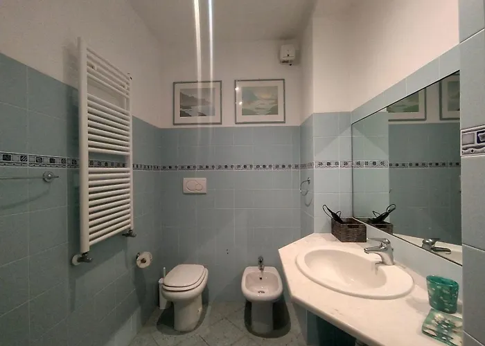 아파트 Mistral House