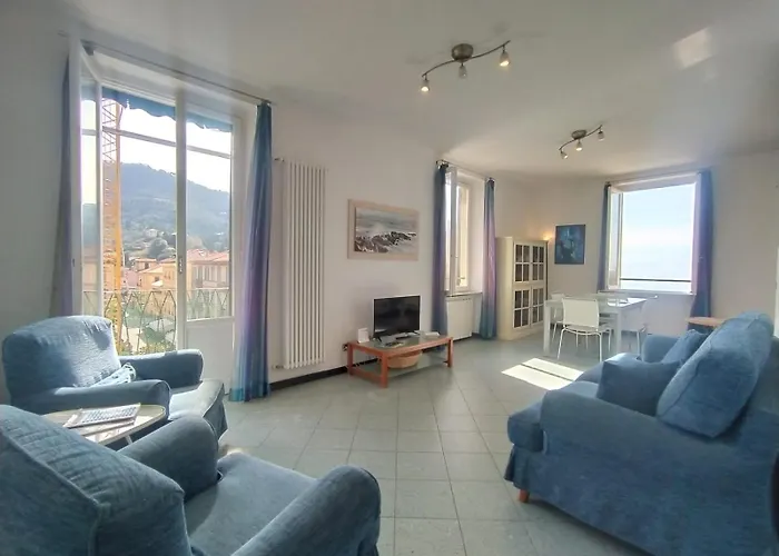 Mistral House 레반토