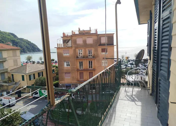 Mistral House 레반토